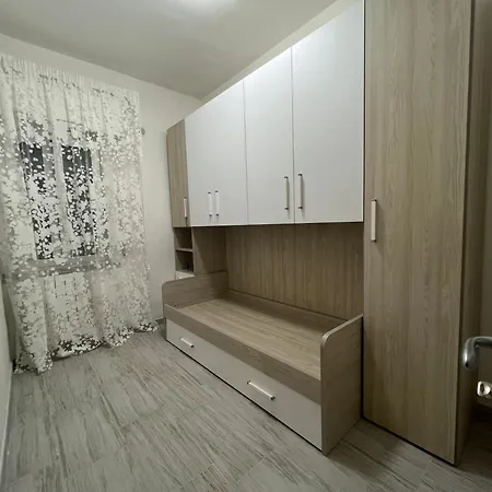 Apartment Casa Helena Lido di Ostia
